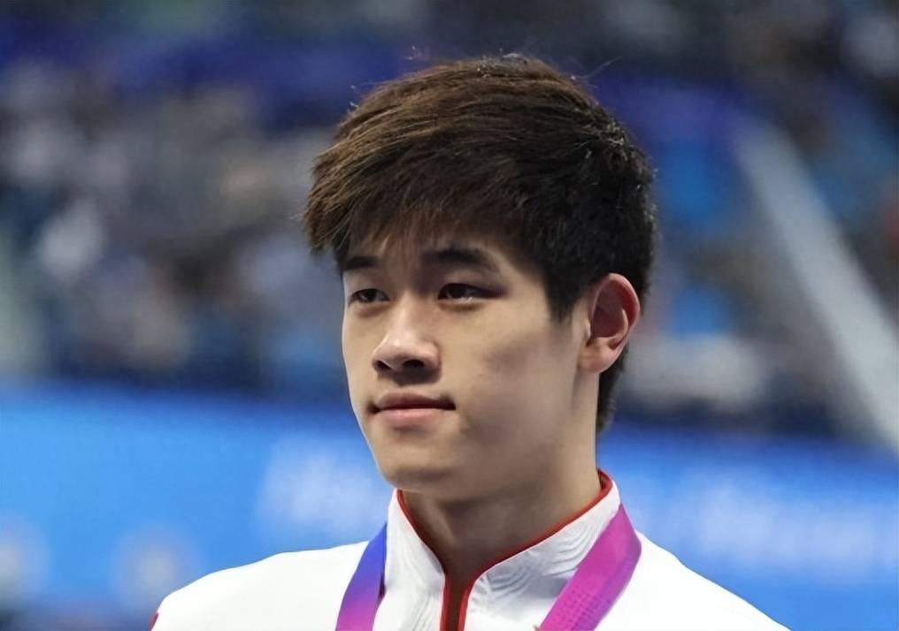 九游体育官方网站-关于战术调整首场状态出色，塞尔维亚队观众沸腾！，德罗巴重返赛场赢得满堂喝彩的信息