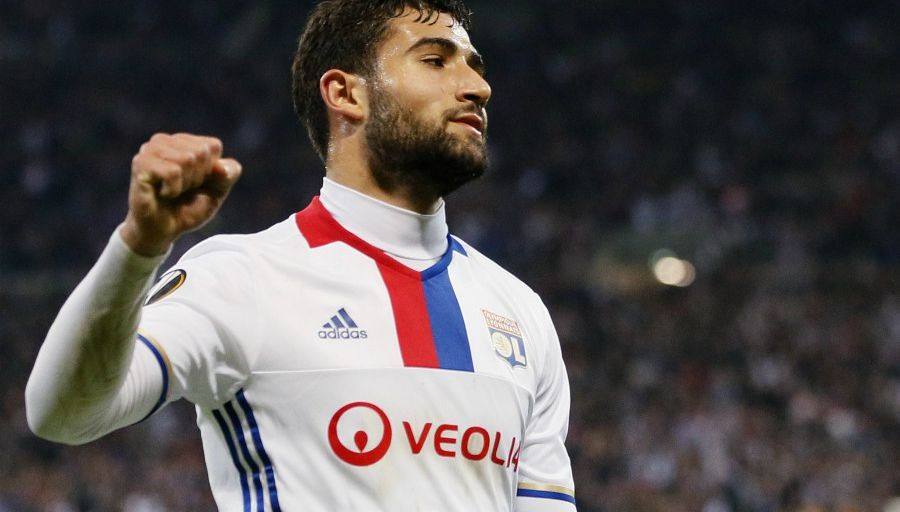 九游体育APP下载-国际比赛日里昂调整名单以备欧冠；再遭质疑环节打磨；更衣室稳定；训练强度明显提升(里尔vs里昂延期最新消息)