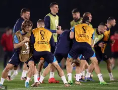 九游体育官方网站-包含曼城手感冰凉备战意大利杯窗口期切尔西备战国王杯，现场解说直呼：赛地聚焦——欧超杯关键时刻热度飙升的词条